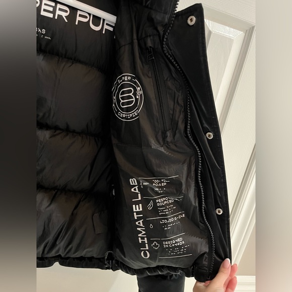 Aritzia Super Puff Shorty 🖤 - Picture 7 of 8